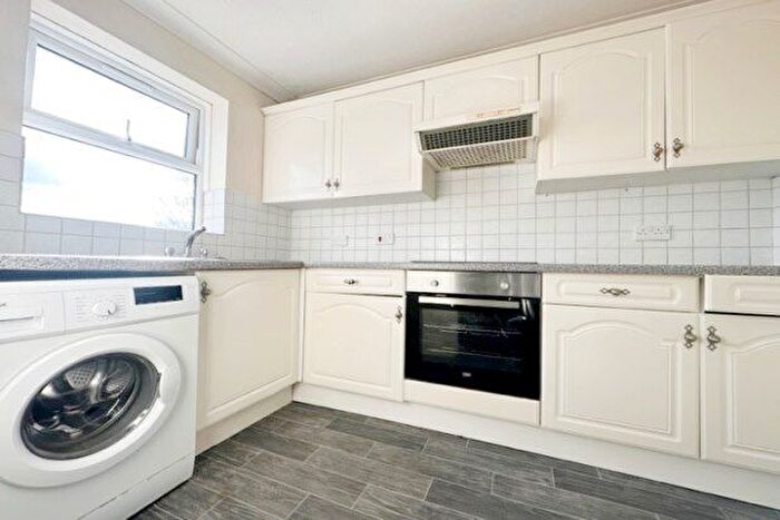 1 Bedroom Flat To Rent In Sidcup Hill, Sidcup, DA14