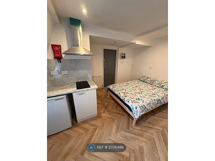 Studio To Rent In Mansfield Road, Nottingham, NG1