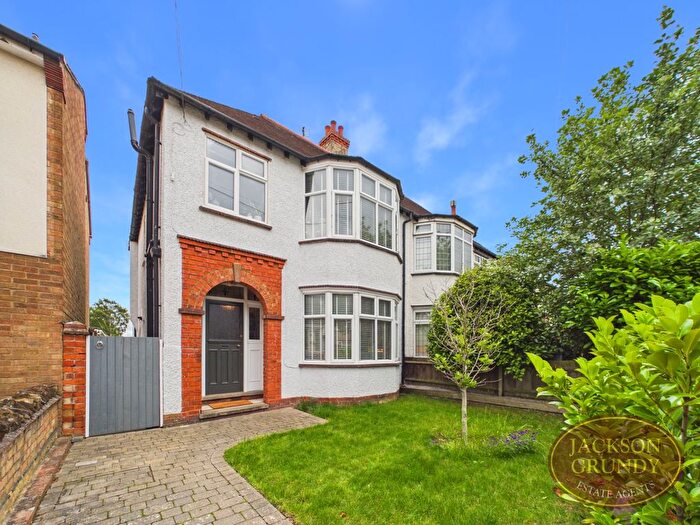 3 Bedroom Semi-Detached House For Sale In Ardington Road, Abington, NN1