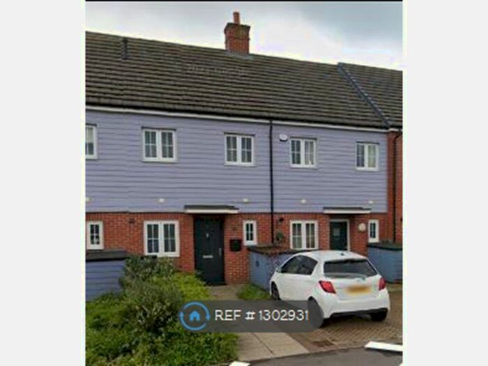 2 Bedroom Terraced House To Rent In Long Furlong Drive, Slough SL2