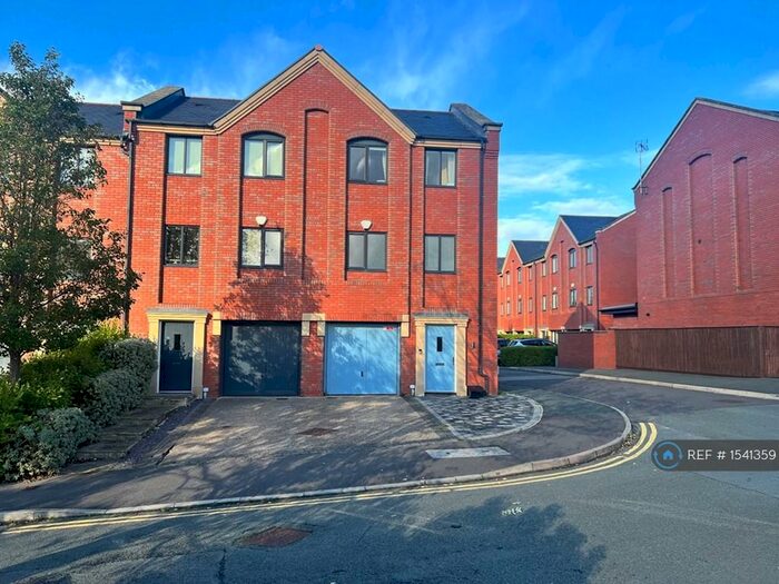 3 Bedroom End Of Terrace House To Rent In Wharf View, Chester, CH1