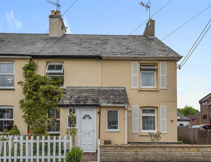 3 Bedroom Semi-Detached House To Rent In Newtown Road, Liphook, GU30