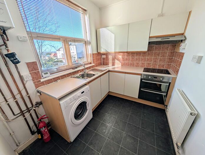 1 Bedroom Flat To Rent In Crescent Road, Newport, NP19