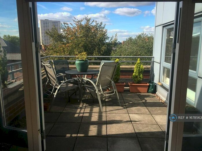 2 Bedroom Penthouse To Rent In Arthur Place, Birmingham, B1