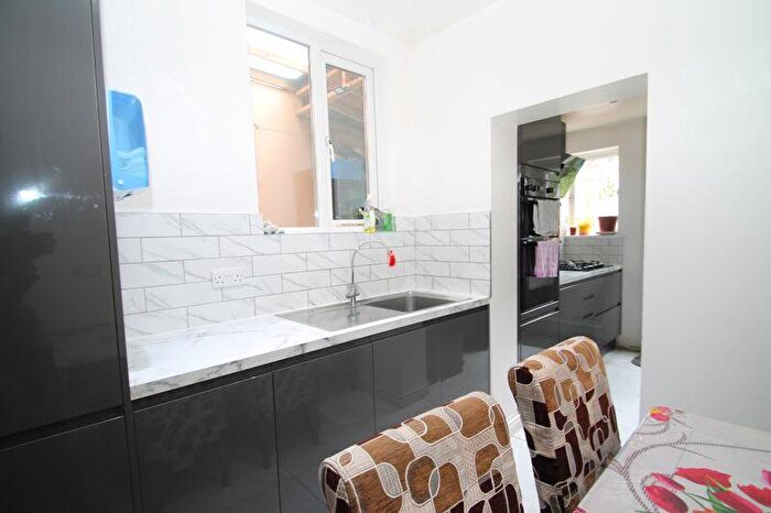 3 Bedroom Terraced House For Sale In Masons Avenue, Harrow, HA3