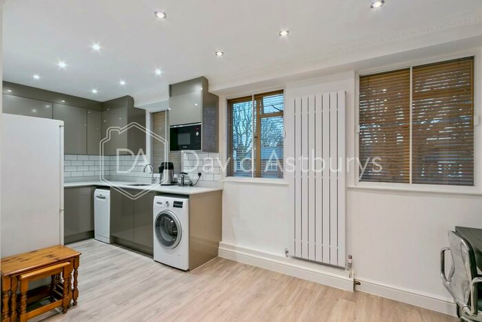 1 Bedroom Apartment To Rent In North Road, Highgate, London, N6