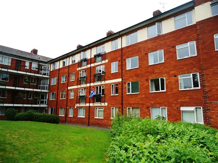 2 Bedroom Flat To Rent In Melmerby Court, St James` Park, Salford, M5