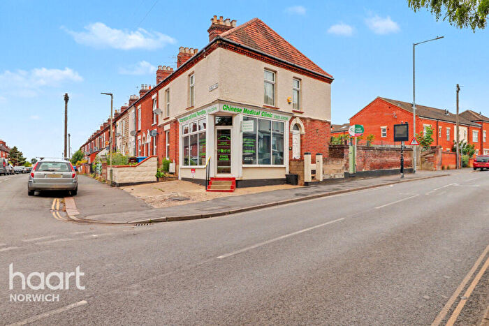 4 Bedroom End Of Terrace House For Sale In Silver Road, Norwich, NR3
