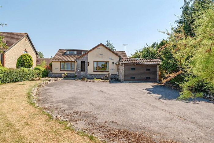 4 Bedroom Detached Bungalow For Sale In Whitehill Lane, Royal Wootton Bassett, Swindon, SN4