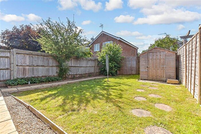 2 Bedroom End Of Terrace House For Sale In Poyntell Road, Staplehurst, Kent, TN12