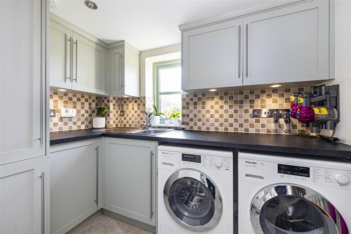 5 Bedroom Detached House To Rent In Norley Lane, Shamley Green, GU5