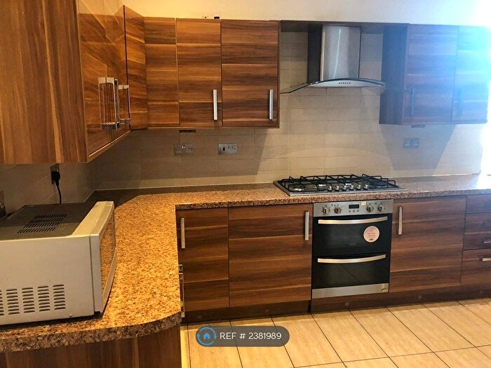 6 Bedroom Flat To Rent In West Princes Street, Glasgow, G4