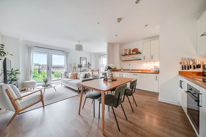 2 Bedroom Flat For Sale In Sovereign Way, Orchid Court, TN9