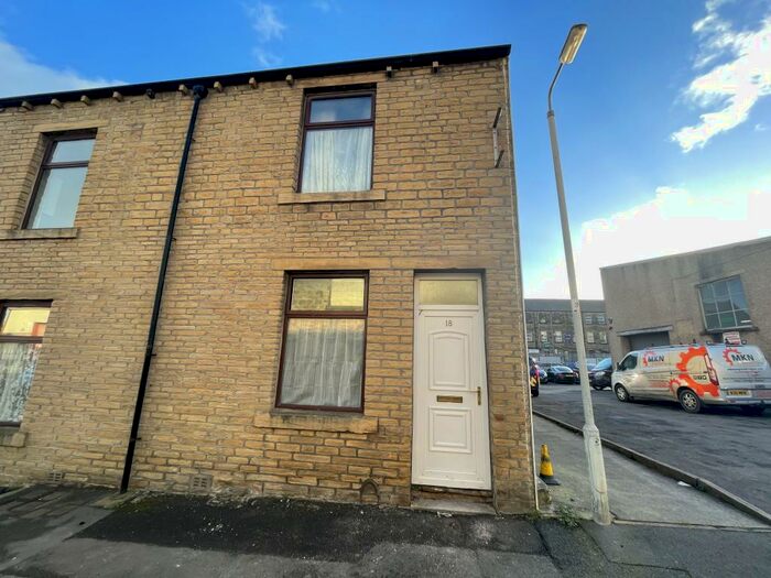 1 Bedroom Flat To Rent In Marley Street, Keighley, BD21