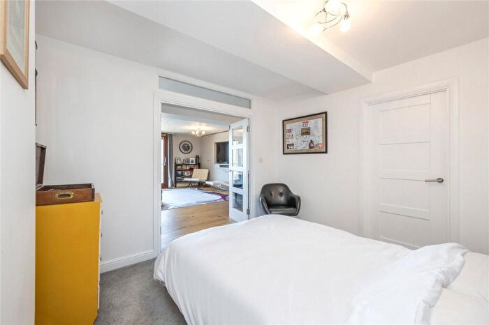 Flat To Rent In Wapping High Street, Wapping, E1W
