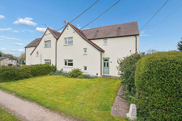 3 Bedroom Semi Detached House For Sale In Stocks Lane, Steventon, OX13