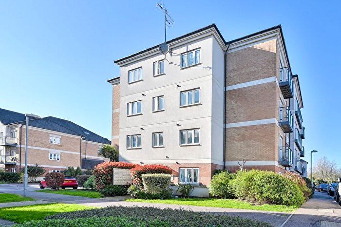 2 Bedroom Flat For Sale In Cezanne Road, Watford, WD25