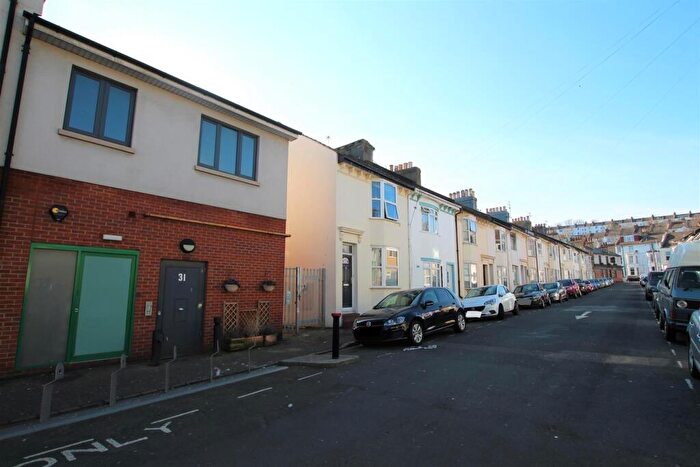 2 Bedroom Flat To Rent In Edinburgh Road, Brighton, BN2