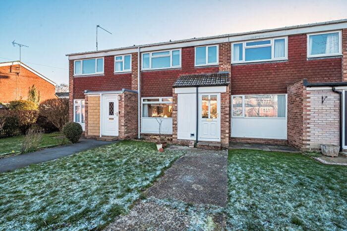 3 Bedroom Terraced House For Sale In Chiltern Walk, Pangbourne, Reading, Berkshire, RG8