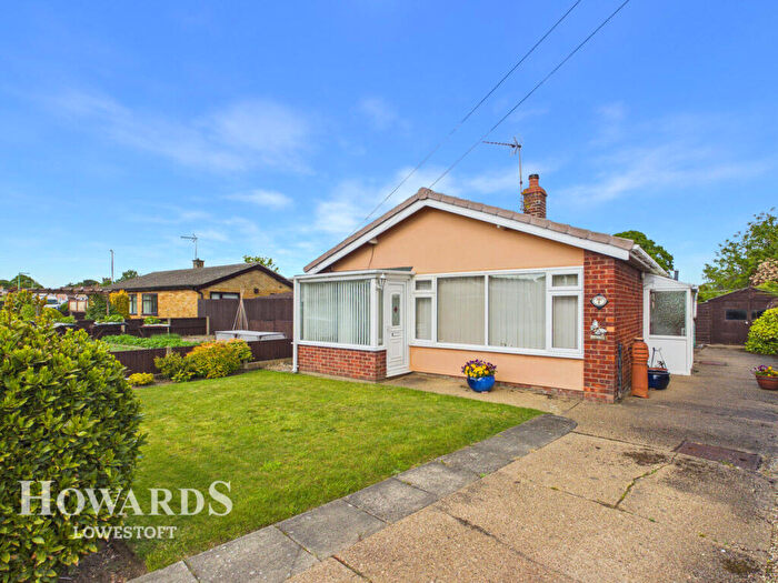 3 Bedroom Detached Bungalow For Sale In Leona Crescent, Lowestoft, NR33