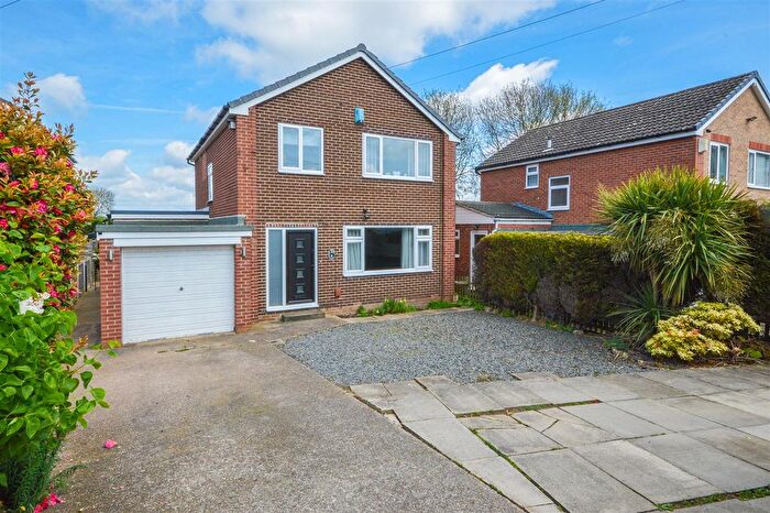 3 Bedroom Detached House For Sale In Fairfield Gardens, Ossett, WF5