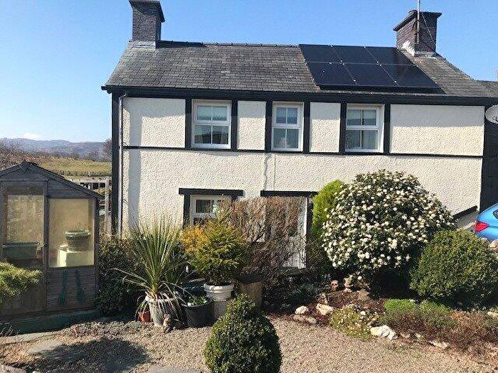 3 Bedroom Detached House For Sale In Trawsfynydd, Blaenau Ffestiniog, Gwynedd, LL41