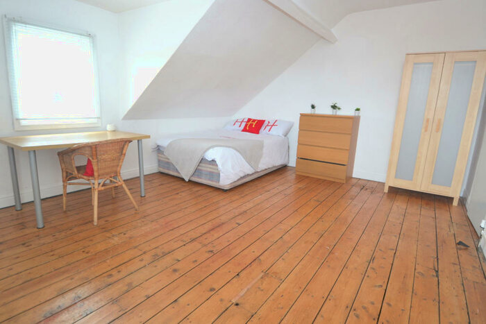 7 Bedroom Semi-Detached House To Rent In Patrick Road, West Bridgford, NG2