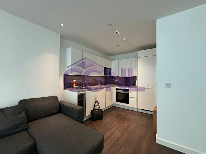 1 Bedroom Flat To Rent In Devan Grove, London, N4