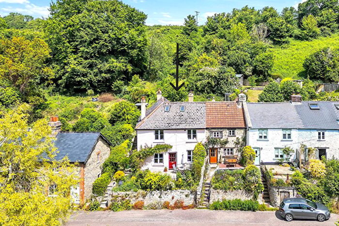 4 Bedroom End Of Terrace House For Sale In Axmouth, Seaton, Devon, EX12