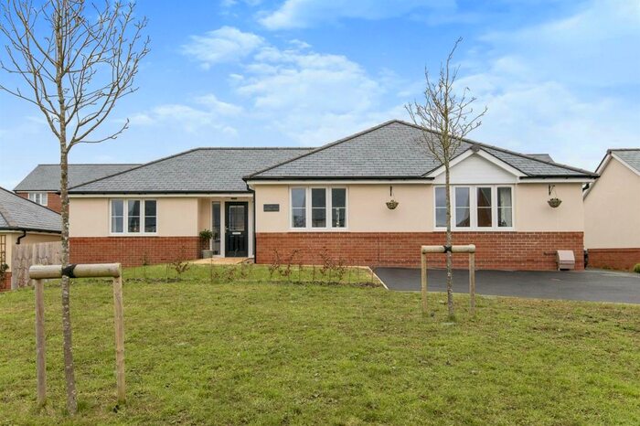 3 Bedroom Detached Bungalow For Sale In Willow Rise, Witheridge, Tiverton, EX16