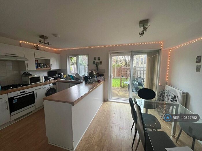 5 Bedroom Terraced House To Rent In Bunning Way, London, N7