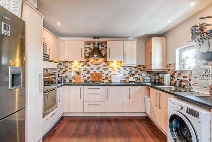 2 Bedroom Apartment To Rent In St Margarets Court, Maritime Quarter, Swansea, SA1
