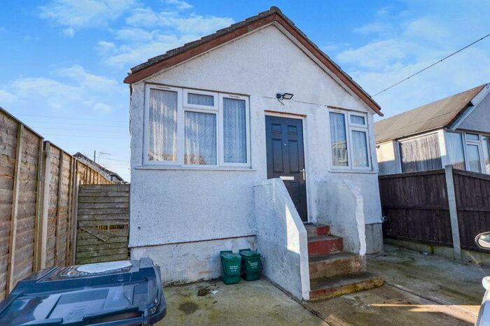 1 Bedroom Detached Bungalow To Rent In Morris Avenue, Clacton-On-Sea, CO15