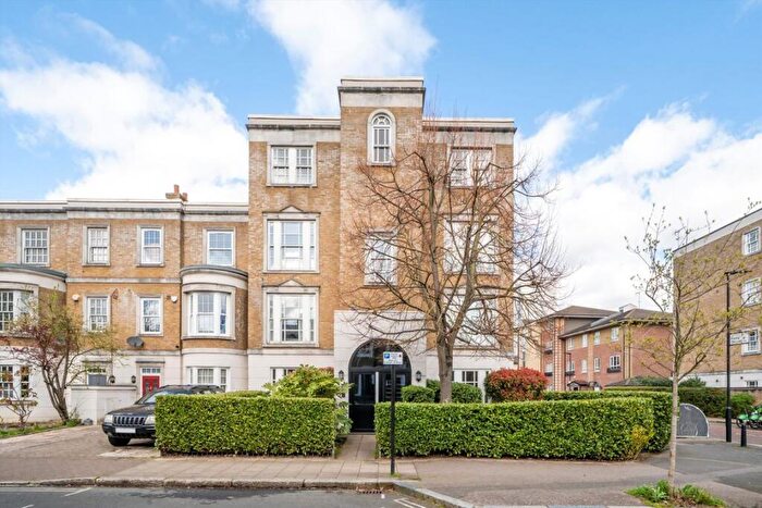 1 Bedroom Flat For Sale In Middleton Road, Hackney, E8