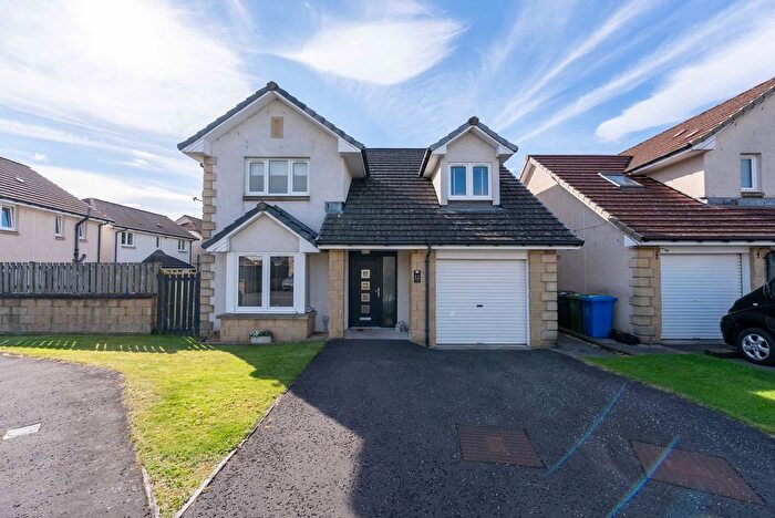4 Bedroom Detached House For Sale In Windmill View, Sauchie, Alloa, FK10