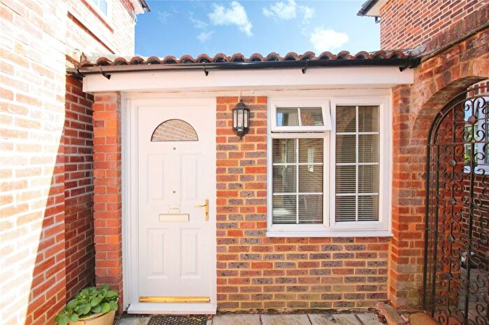 1 Bedroom Flat To Rent In Wilderness Road, Earley, Reading, RG6