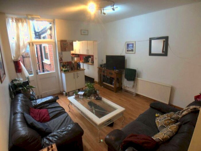 5 Bedroom House To Rent In Brailsford Road, M14