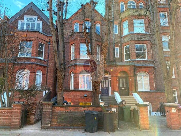 Studio To Rent In Canfield Gardens, South Hampstead, London, NW6