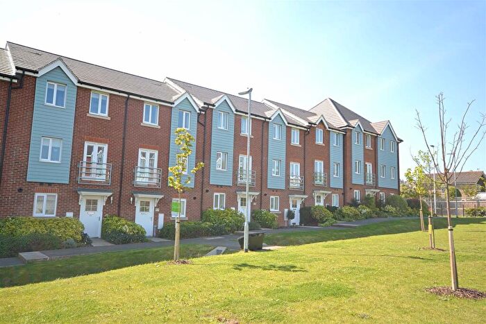 4 Bedroom Town House To Rent In Weavers Close, Eastbourne., BN21