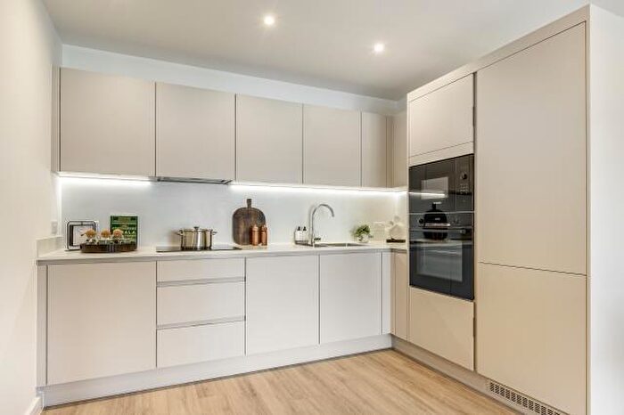 2 Bedroom Apartment To Rent In The Waypoint, Maidenhead, SL6