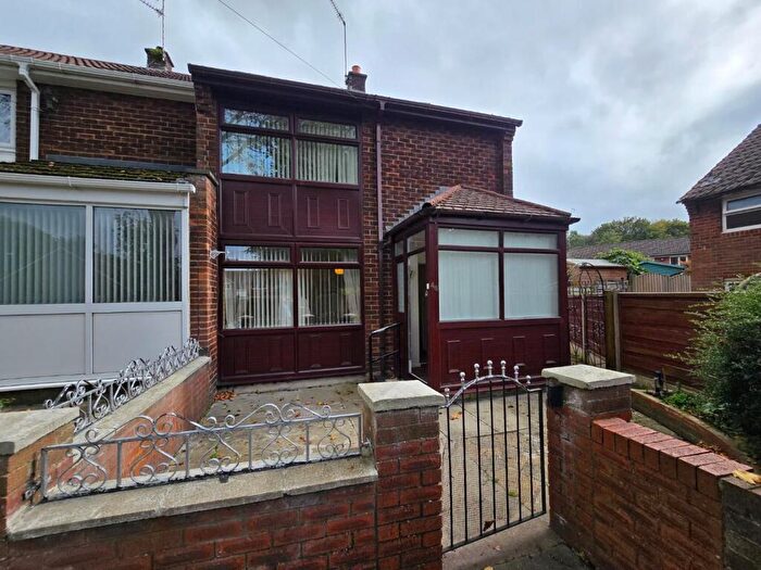 2 Bedroom Mews For Sale In Croftgates Road, Middleton, M24