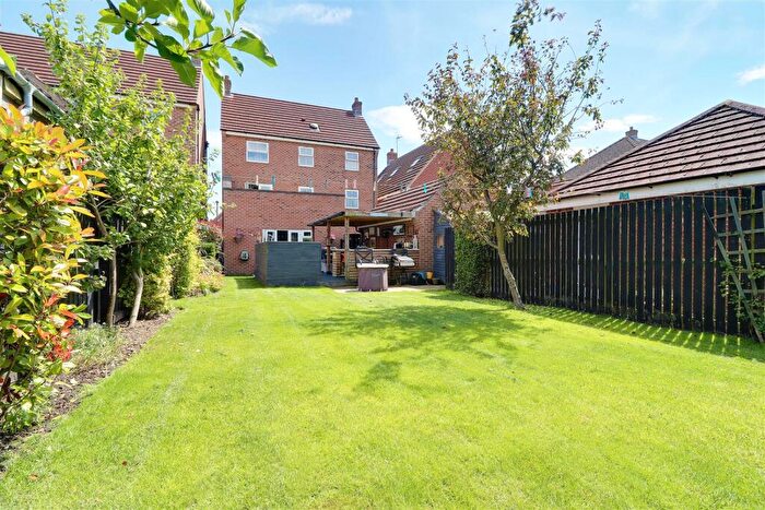 4 Bedroom Detached House For Sale In Harewood Crest, Brough, HU15