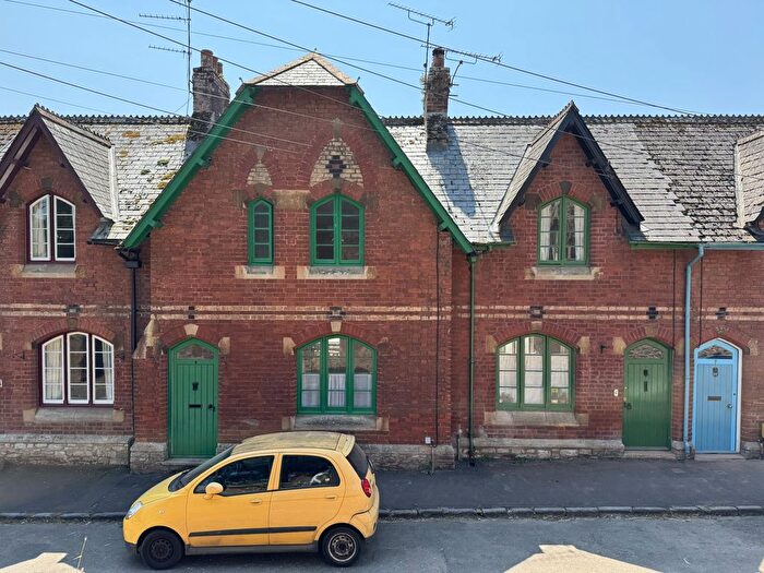 3 Bedroom Terraced House To Rent In Church Street, Kenton, EX6