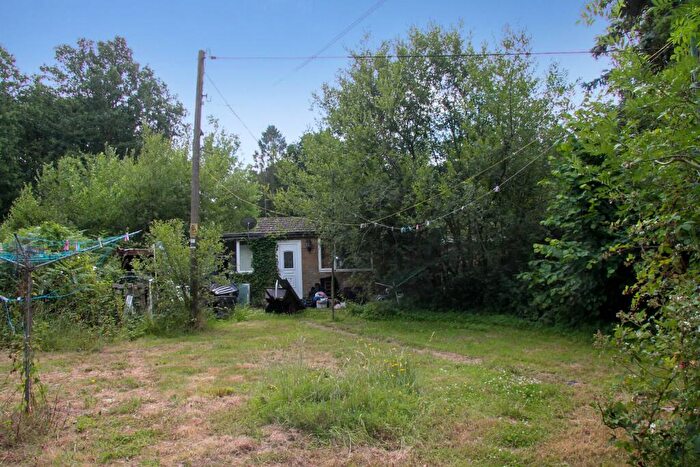4 Bedroom Detached Bungalow For Sale In Wickham, Hampshire, PO17