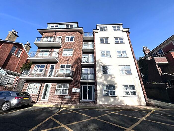 3 Bedroom Flat To Rent In St. Helens Road, Hastings, TN34