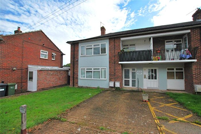 1 Bedroom Property To Rent In Applegarth Avenue, Guildford, Surrey, GU2