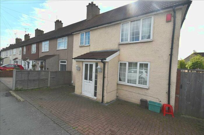 3 Bedroom Property To Rent In Iron Mill Lane, Crayford, Dartford, DA1