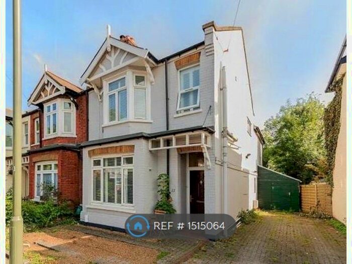 3 Bedroom End Of Terrace House To Rent In Brighton Road, Addlestone, KT15