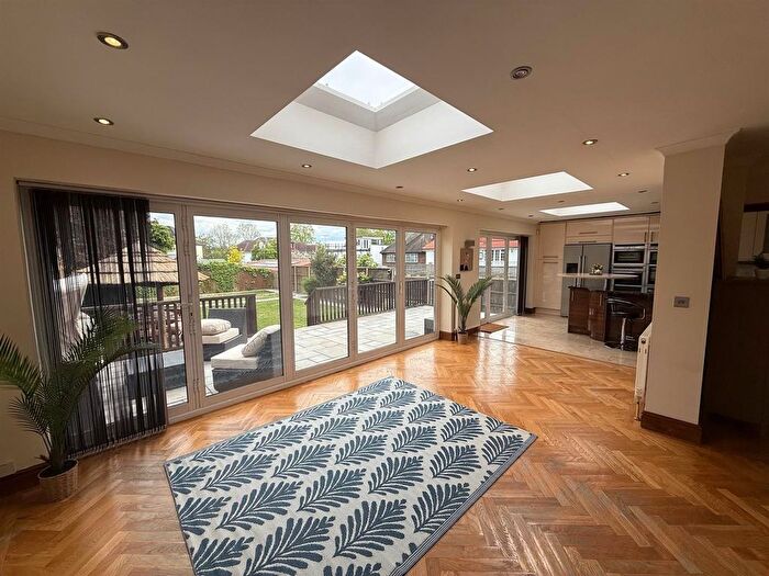 5 Bedroom Semi Detached House To Rent In Beverley Gardens, Wembley, HA9