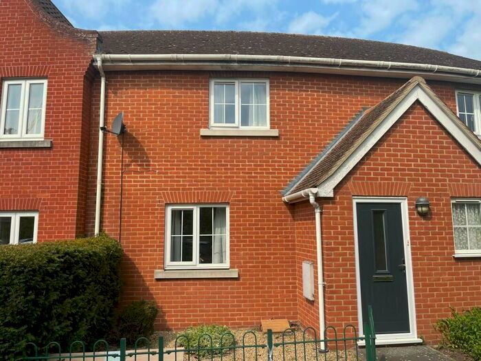 2 Bedroom Terraced House To Rent In De Brink-on-the-green, IP5